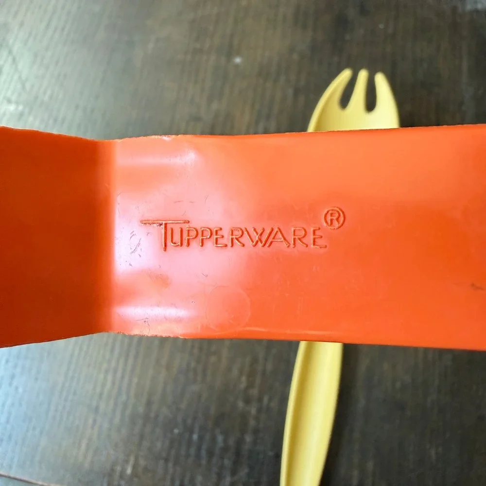 Vintage Tupperware Orange Cake Pie Server 1228 & Harvest Gold Serving Spork Set